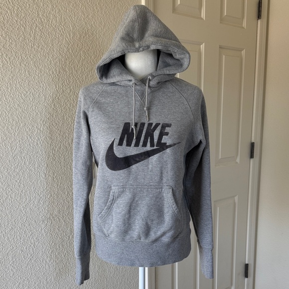 Nike Women's Heather Gray Hoodie - Picture 1 of 3